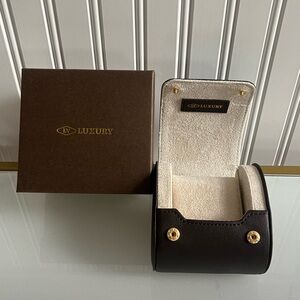 Brown Leather Bracelet/Watch Case NIB